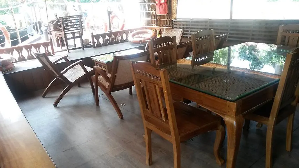 Hotel Kv Houseboats Alappuzha Hotel na wodzie