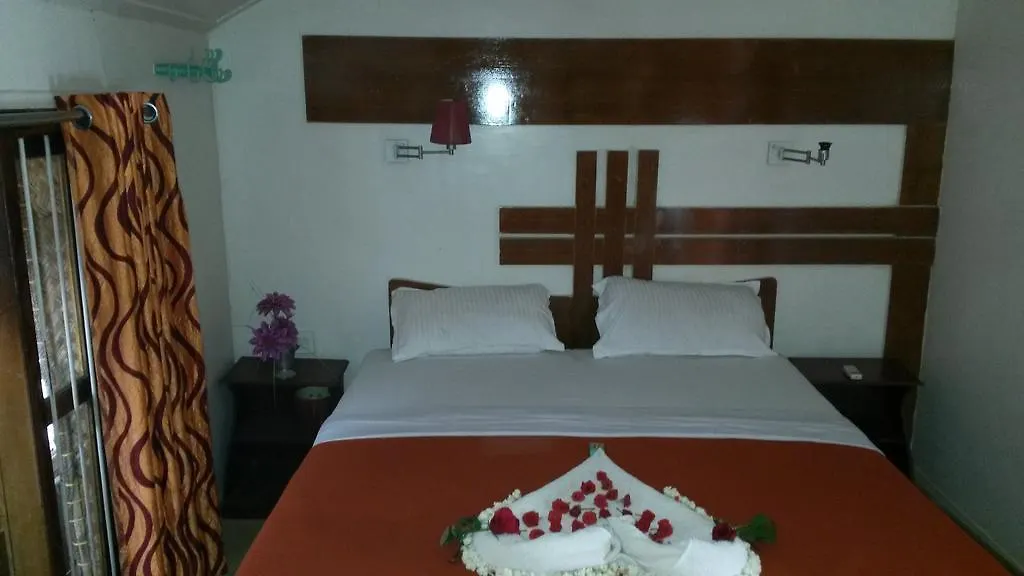 Hotel Kv Houseboats Alappuzha Hotel na wodzie