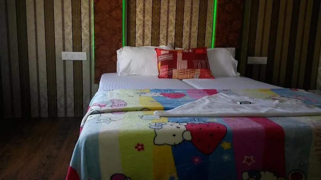 Hotel Kv Houseboats Alappuzha Indien