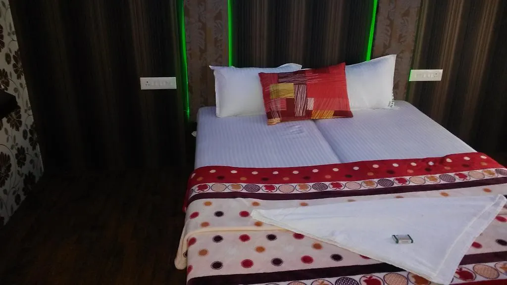 Hotel Kv Houseboats Alappuzha 3*,  Indien