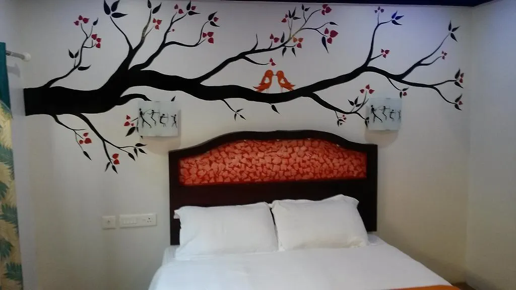 Botel Hotel Kv Houseboats Alappuzha